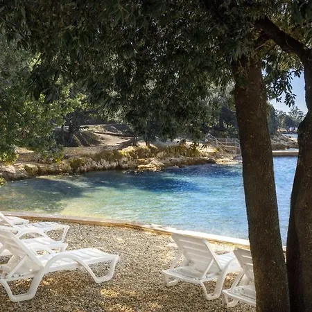 Guest house Anamarija Near The And The Fantastic Adria Sea With Over 10 Small Islands Close By 3*