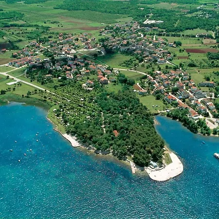 Anamarija Near The And The Fantastic Adria Sea With Over 10 Small Islands Close By 3*