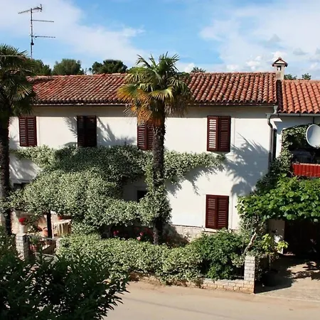Anamarija Near The And The Fantastic Adria Sea With Over 10 Small Islands Close By 3* Funtana