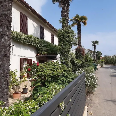 Pensionat Anamarija Near The And The Fantastic Adria Sea With Over 10 Small Islands Close By 3*