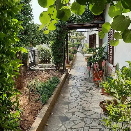 Pensionat Anamarija Near The And The Fantastic Adria Sea With Over 10 Small Islands Close By 3*